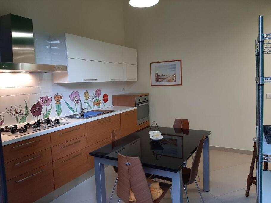 Chiara Home: Al Centro Di Catania Exterior foto